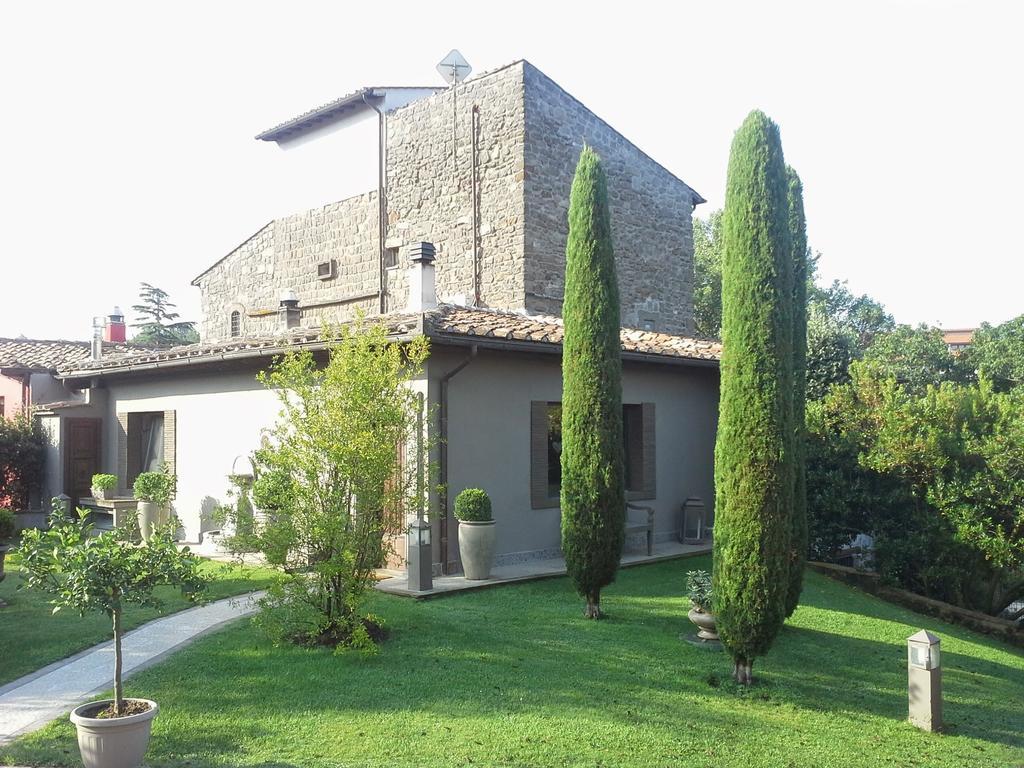 Residenza Teodorico Re B&B Viterbo Esterno foto