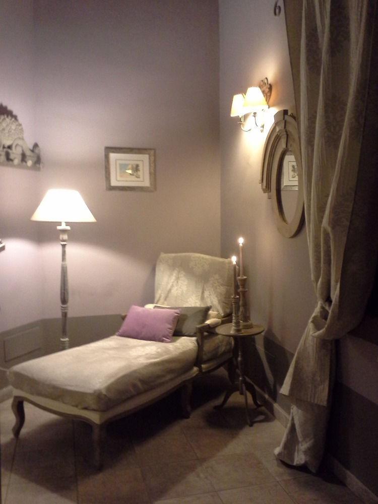 Residenza Teodorico Re B&B Viterbo Esterno foto